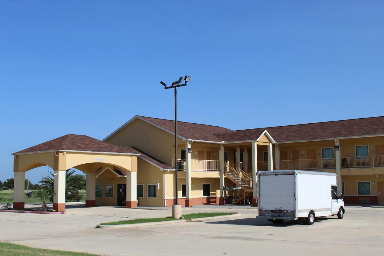 Horizon Inn & Suites Pearsall Extérieur photo