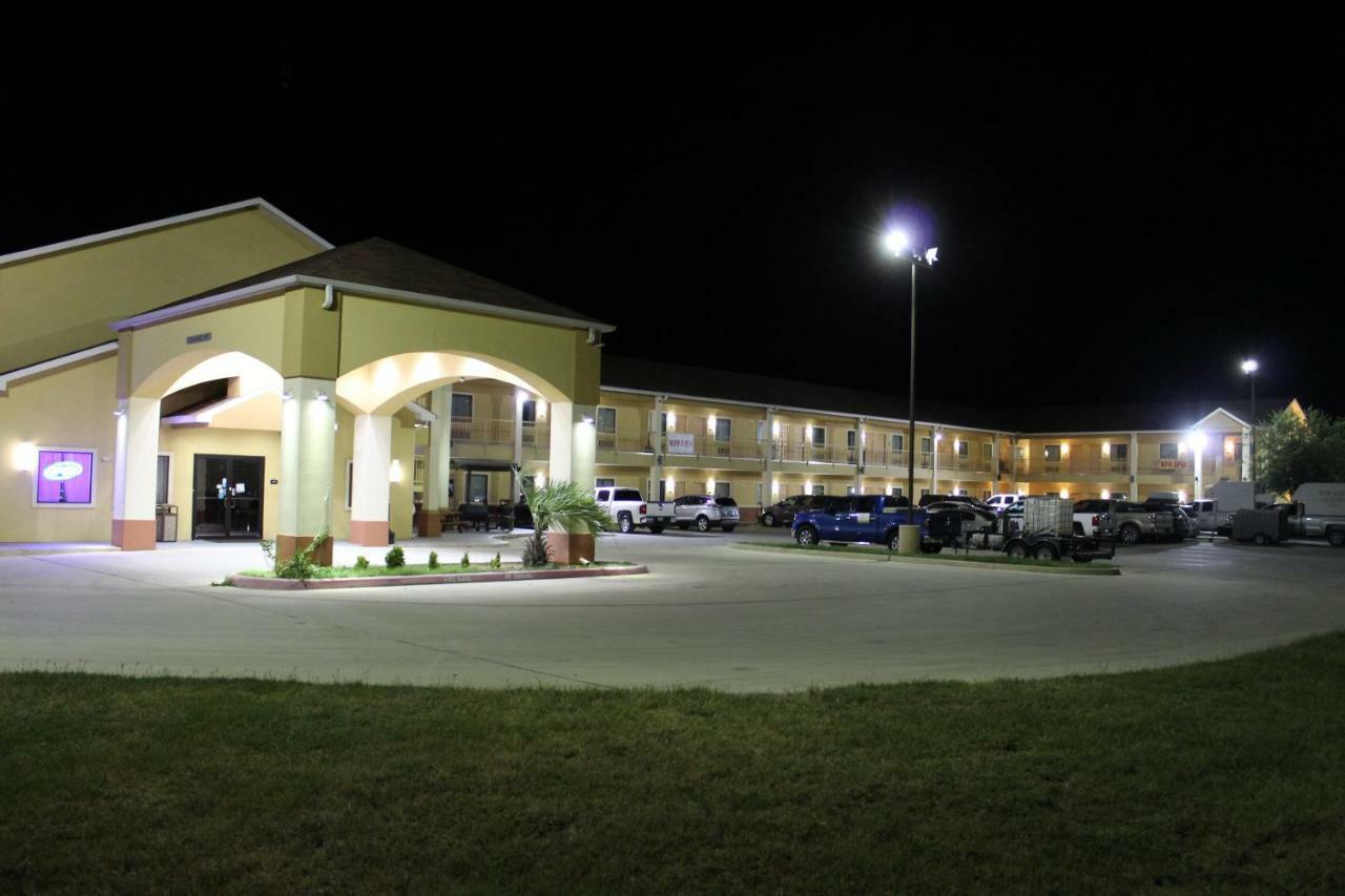 Horizon Inn & Suites Pearsall Extérieur photo